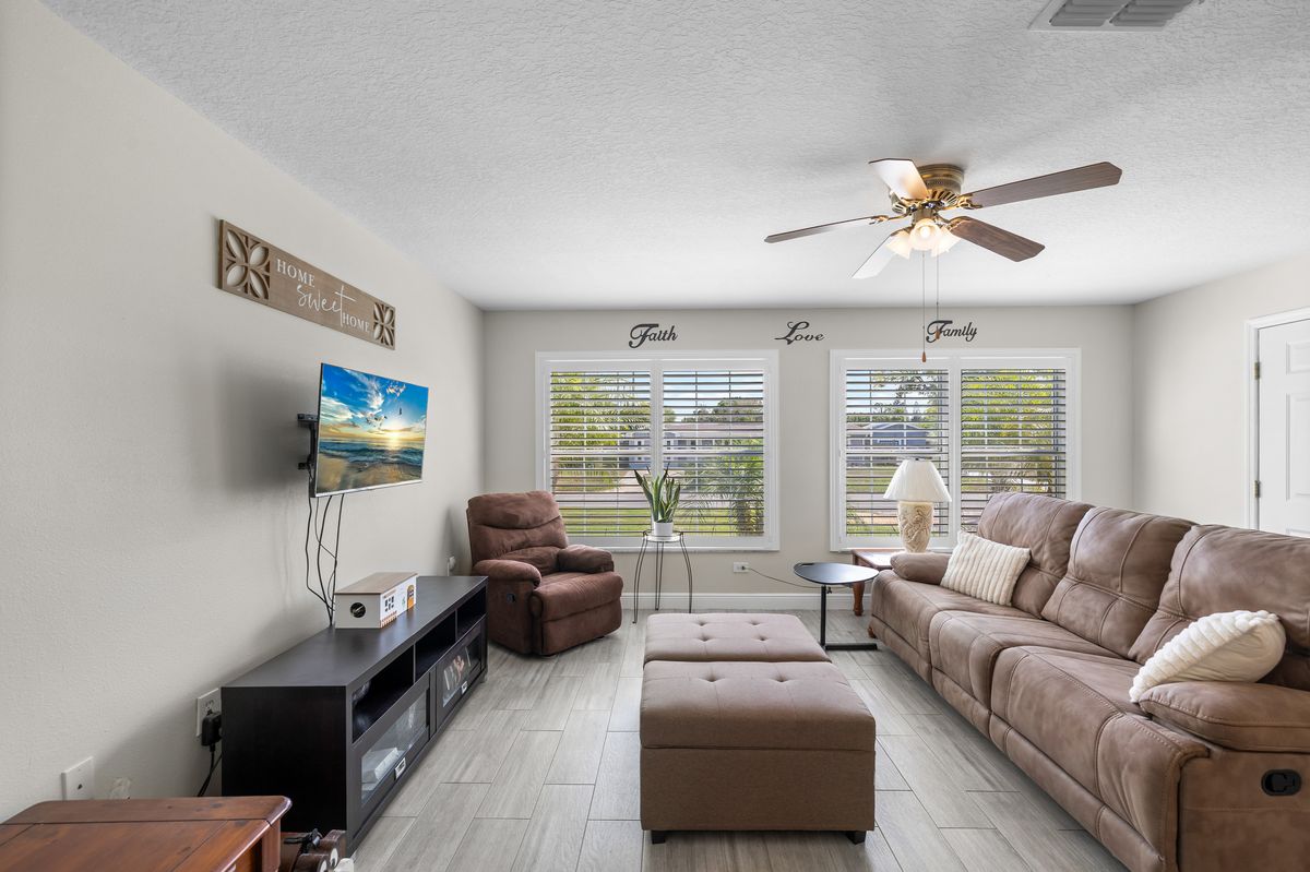 In-Law Suite - Living Room